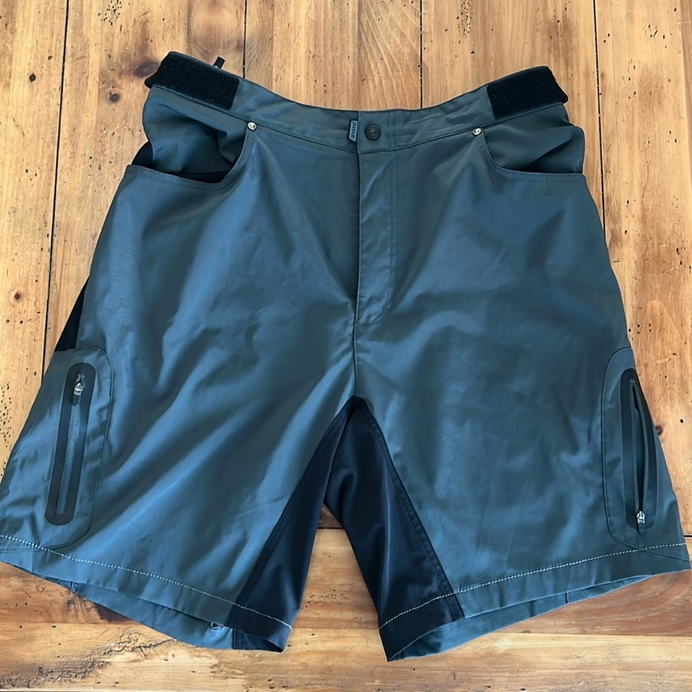 ZOIC Cycling Shorts size XL